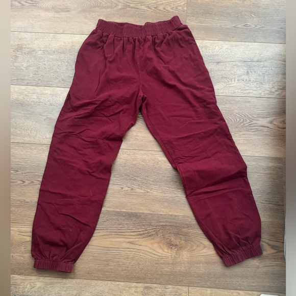 Maroon sweats - Picture 1 of 1